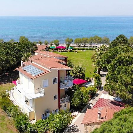 Irida Beach Resort Suites Kyparissia Eksteriør billede