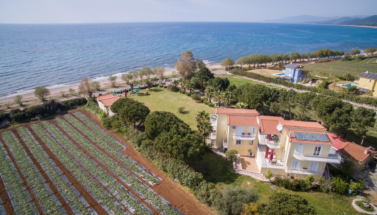 Irida Beach Resort Suites Kyparissia Eksteriør billede